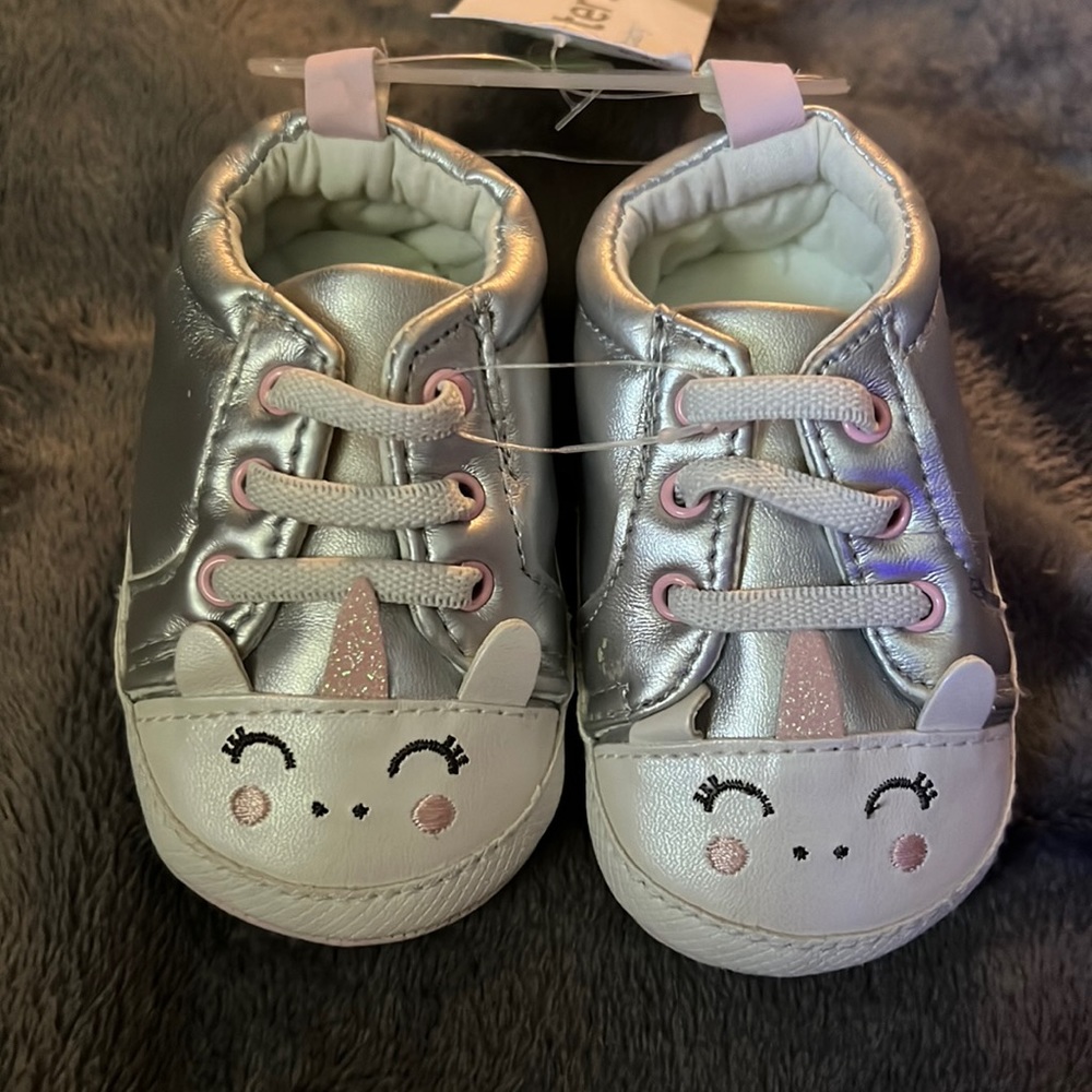 Carters Baby Unicorn Soft Sole Shoes Size 0-3 Months